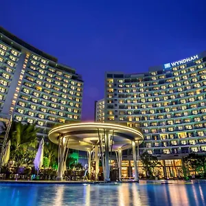***** Отель Wyndham Bay Китай